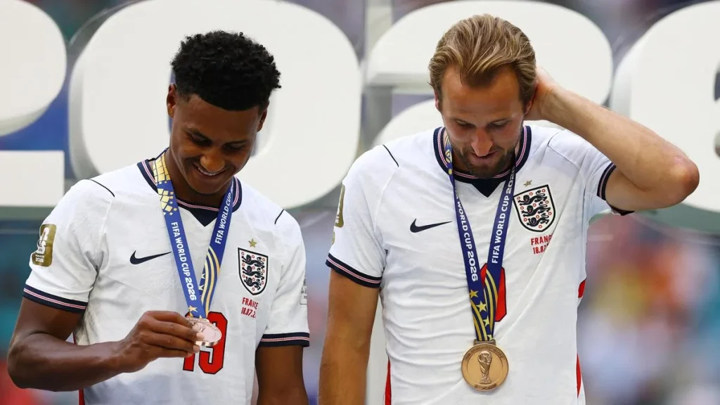 England edge France 6-4 in chaotic World Cup bronze match