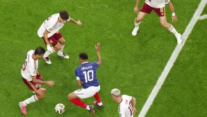 How the Spanish midfield choked France