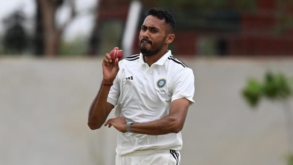Vidwath Kaverappa (four for 66) helped South Zone take the honours on day one of its Duleep