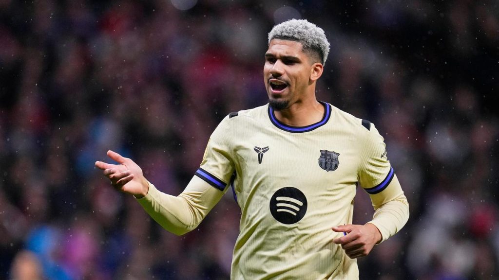 Araújo calls Liverpool loan an 'ideal move' after leaving Barcelona on pay-cut deal