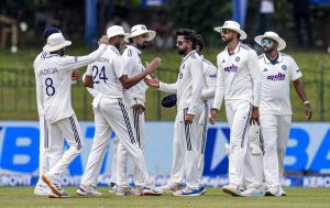 Sooriyabandara, Mendis fight on after India enforces follow-on — Sri Lanka vs India 2nd Test