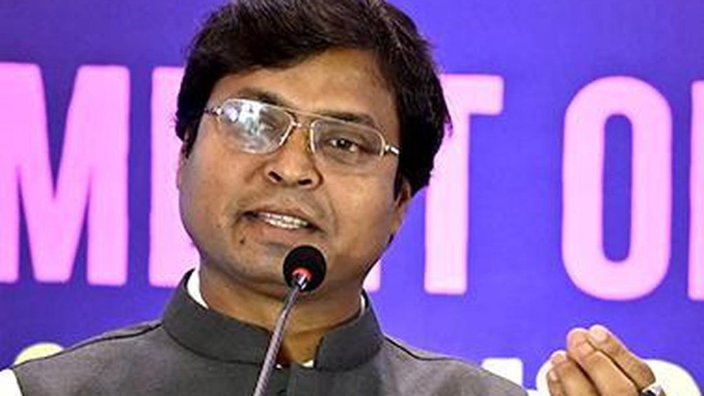 Amid the escalating rifts within Hockey India (HI), a group of former players has thrown its