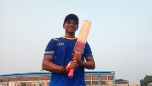 Abhishek slams a century but Kerala not yet out of the woods